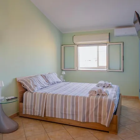 House Via Monserrato *